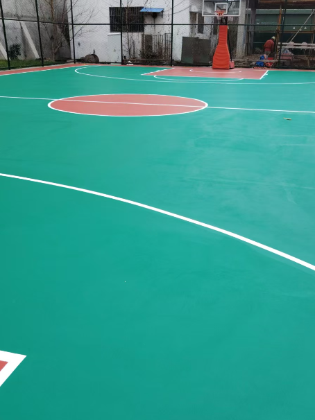 通州 球场长期使用易出现地面开裂